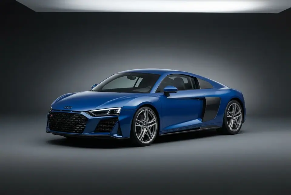 Audi R8 V10 performance quattro — front three quarter