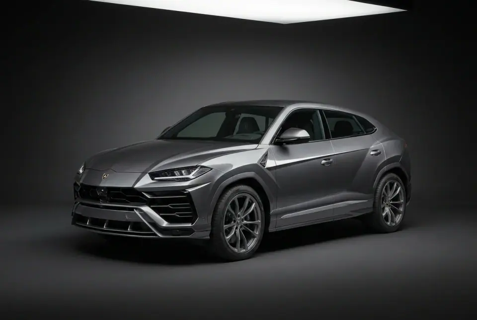 Lamborghini Urus S — front three quarter