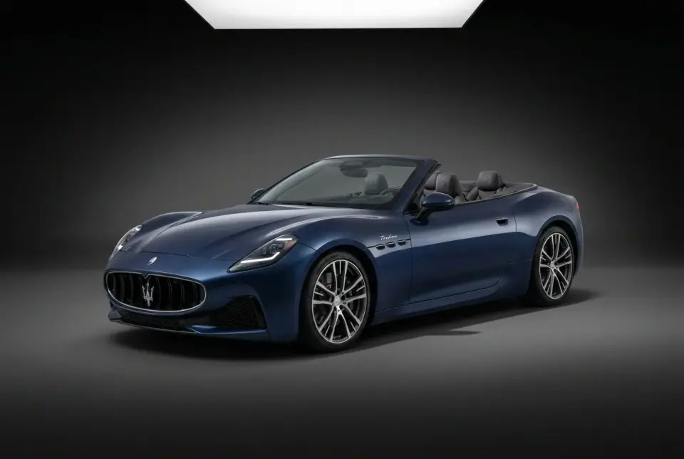 Maserati GranCabrio Trofeo — front three quarter