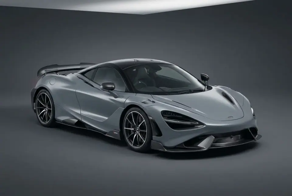 McLaren 765LT — front three quarter