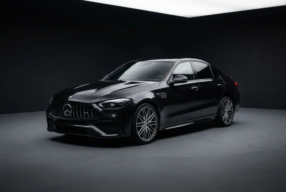 Mercedes-AMG C 63 S E Performance — front three quarter