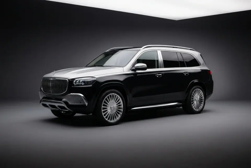 Mercedes-Maybach GLS 600 4MATIC — front three quarter