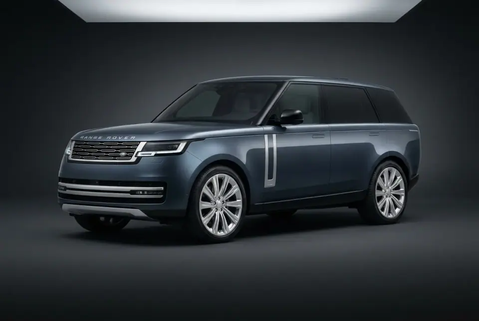 Range Rover SV — front three quarter