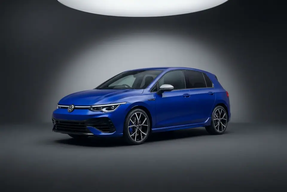 Volkswagen Golf R — front three quarter