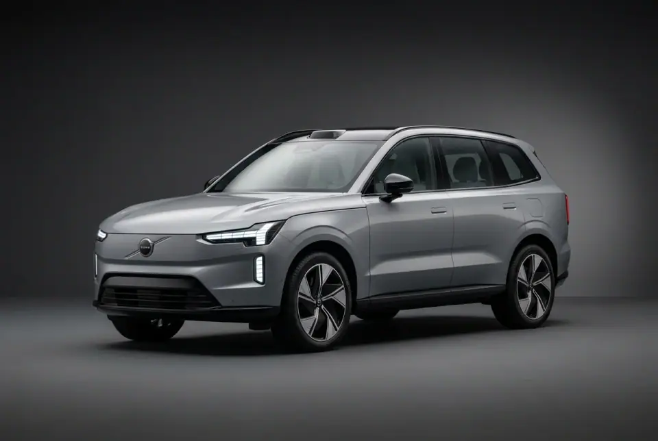 Volvo EX90 Twin Motor Performance — front three quarter